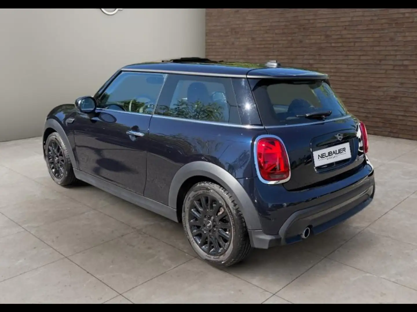 2023 MINI Cooper E, 17.640 km, Frankreich — Foto 3 z 15