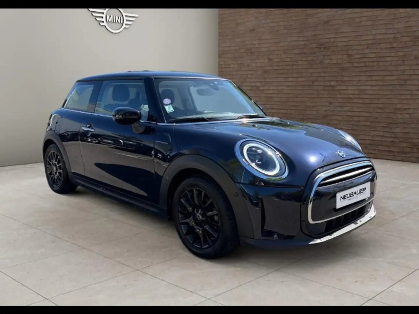 2023 MINI Cooper E, 17.640 km, Frankreich — Foto 7 z 15