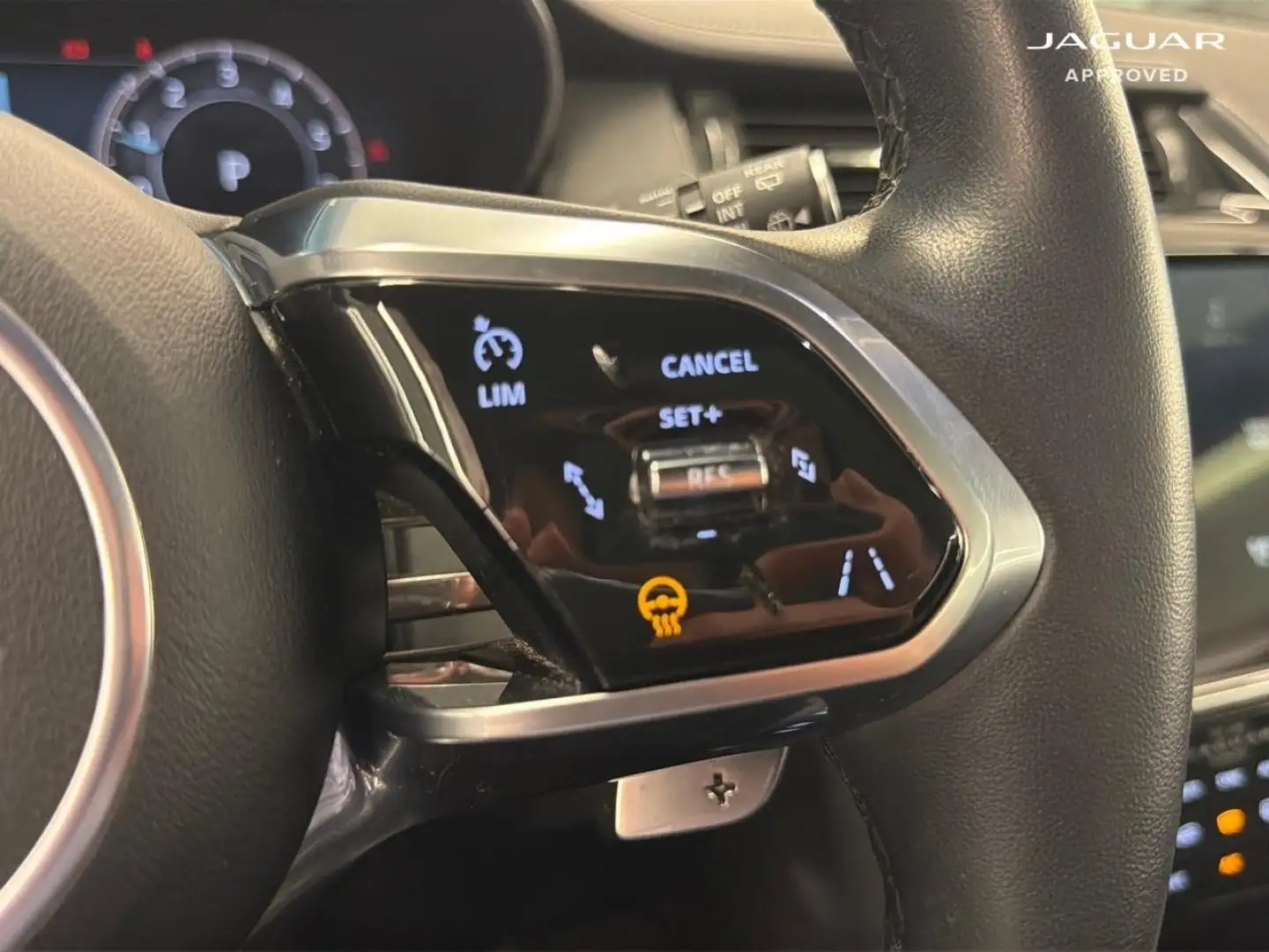2023 Jaguar E-Pace, 38.090 km, Frankreich — Foto 16 z 20