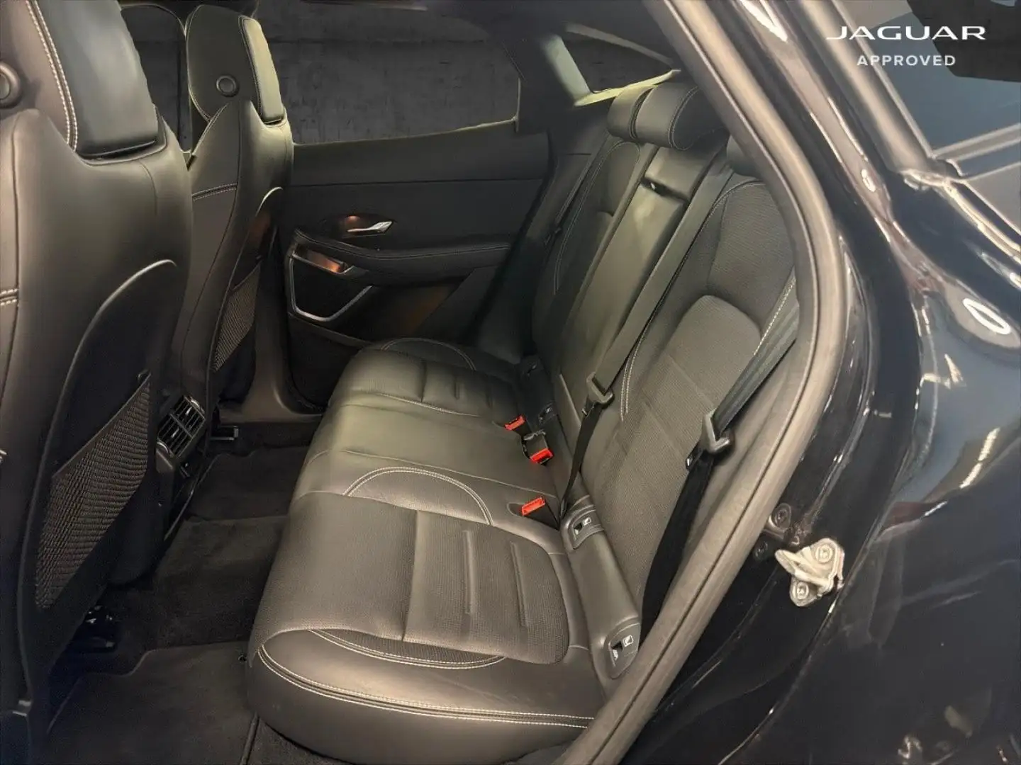 2023 Jaguar E-Pace, 38.090 km, Frankreich — Foto 6 z 20