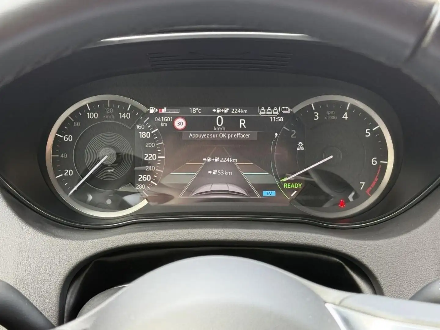 2023 Jaguar E-Pace, 41.600 km, Frankreich — Foto 16 z 20