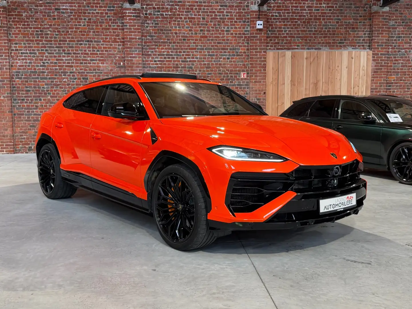 2026 Lamborghini Urus, orange, 9.000 km, Frankreich — Foto 1