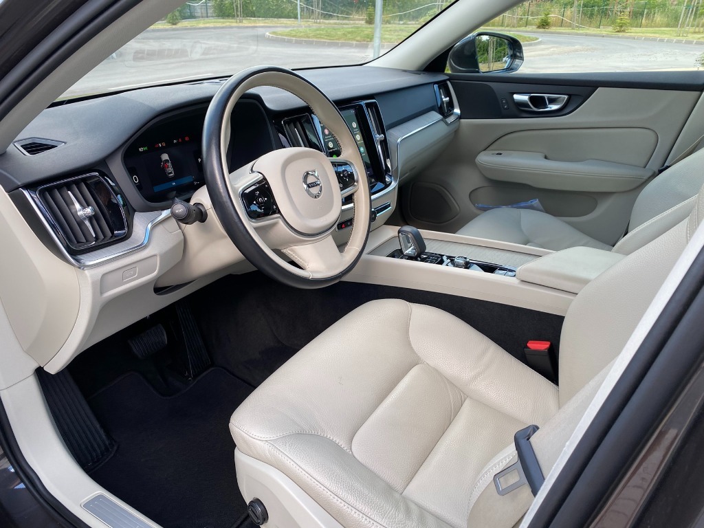 2024 Volvo, 128.700 km, Bulgarien — Foto 9 z 15