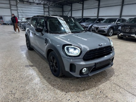 2021 MINI, 182.004 km, Bulharsko — Foto 1