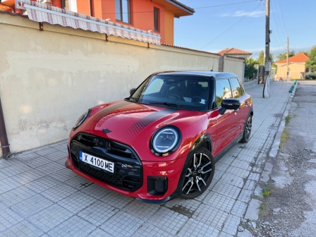 2025 MINI, 5.400 km, Bulharsko — Foto 1