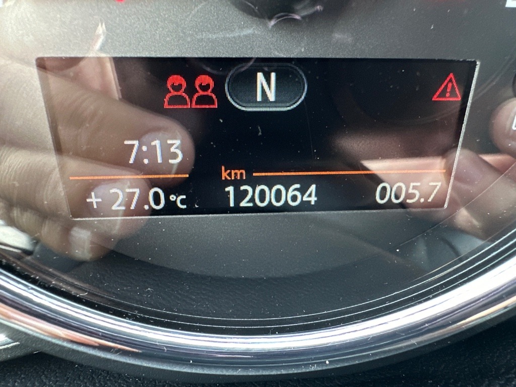 2018 MINI, 120.000 km, Bulgarien — Foto 13 z 15