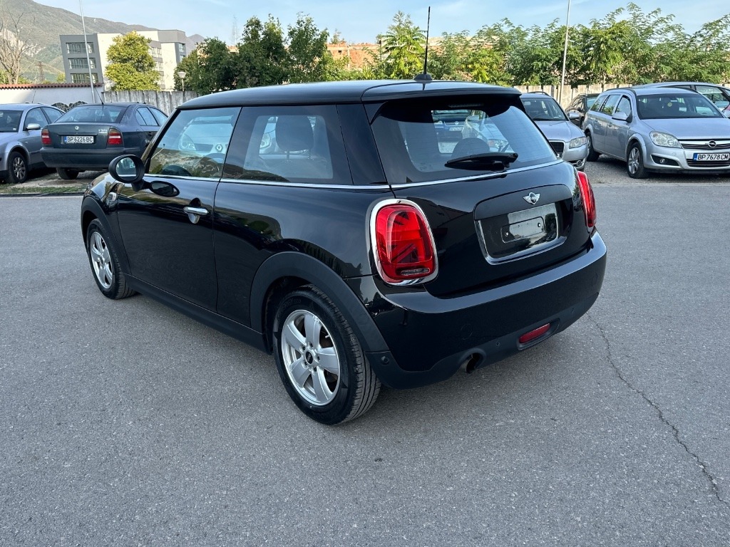 2018 MINI, 120.000 km, Bulgarien — Foto 6 z 15