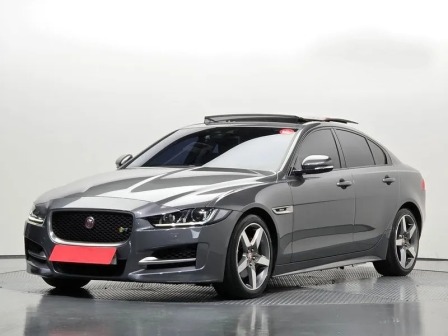 2019 Jaguar, 86.041 km, Bulgarien — Foto 1