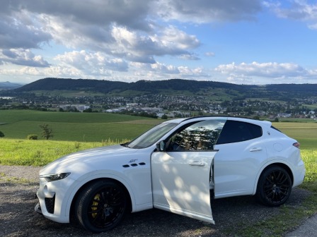 2021 Maserati, 51.000 km, Bulgarien — Foto 1