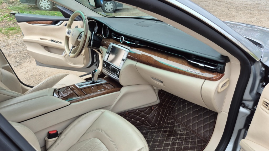 2014 Maserati, 97.000 km, Bulgarien — Foto 11 z 14