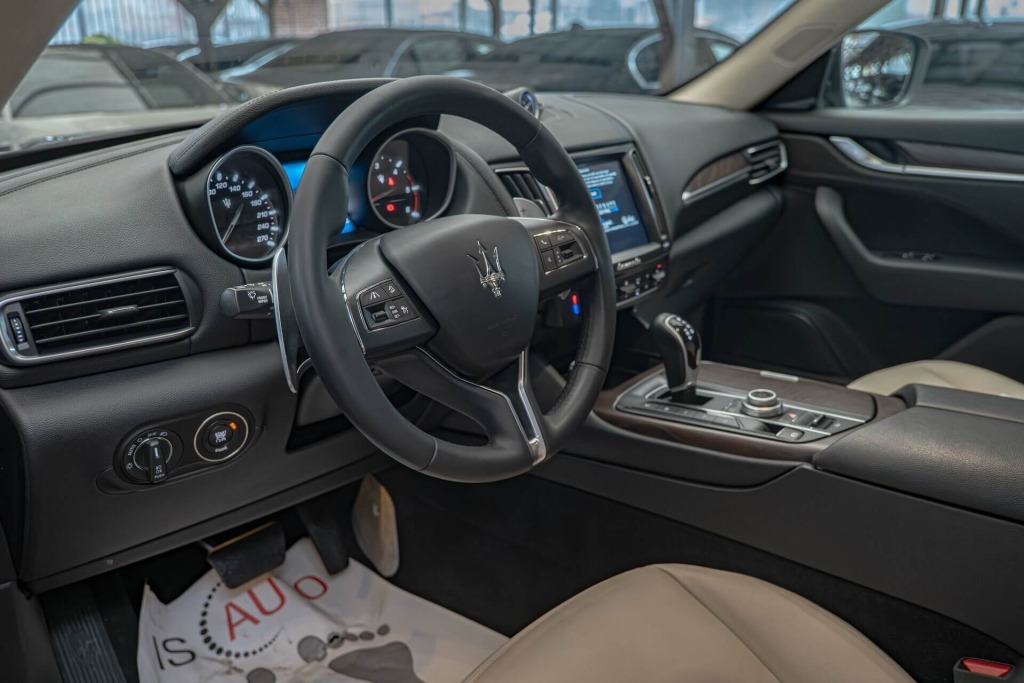 2016 Maserati, 139.000 km, Bulgarien — Foto 7 z 13