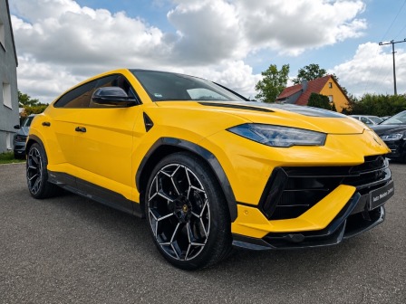 2023 Lamborghini, 28.225 km, Bulgarien — Foto 1