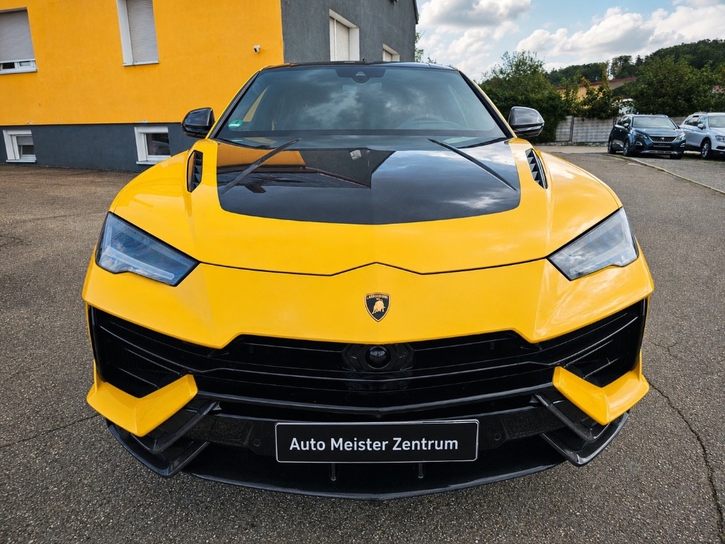 2023 Lamborghini, 28.225 km, Bulgarien — Foto 2 z 15