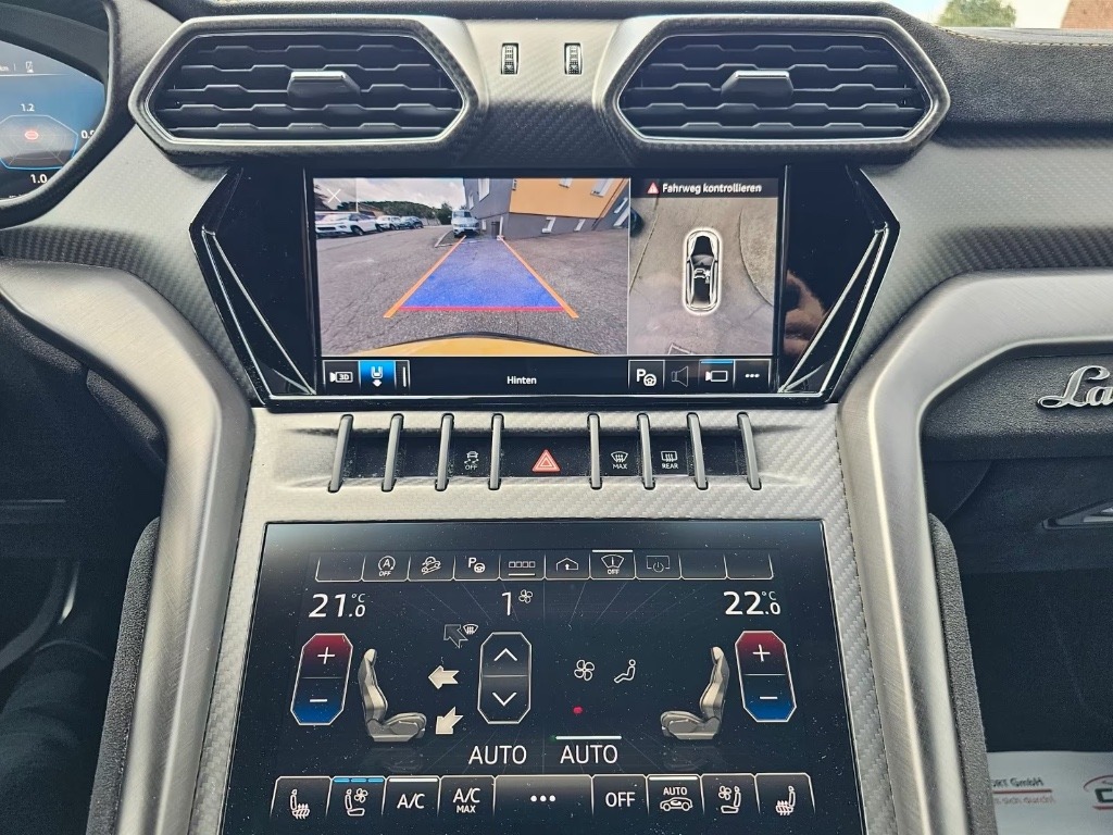 2023 Lamborghini, 28.225 km, Bulgarien — Foto 9 z 15