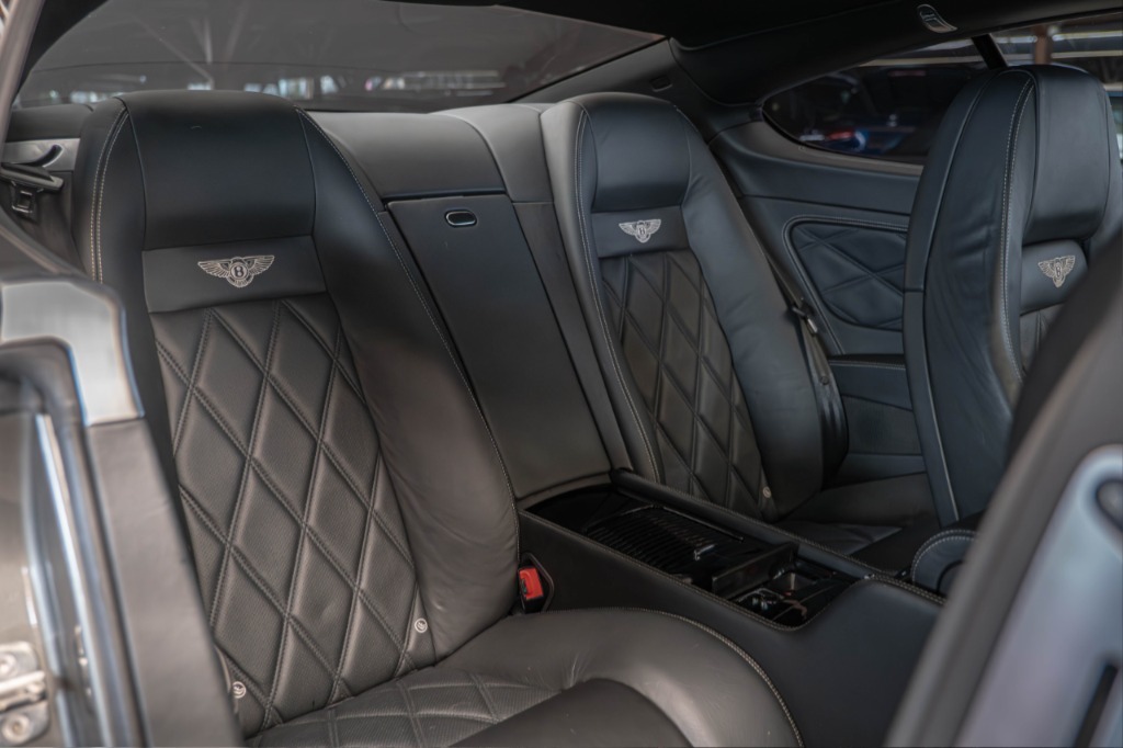 2008 Bentley, 185.000 km, Bulgarien — Foto 10 z 15