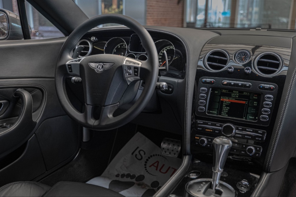 2008 Bentley, 185.000 km, Bulgarien — Foto 11 z 15