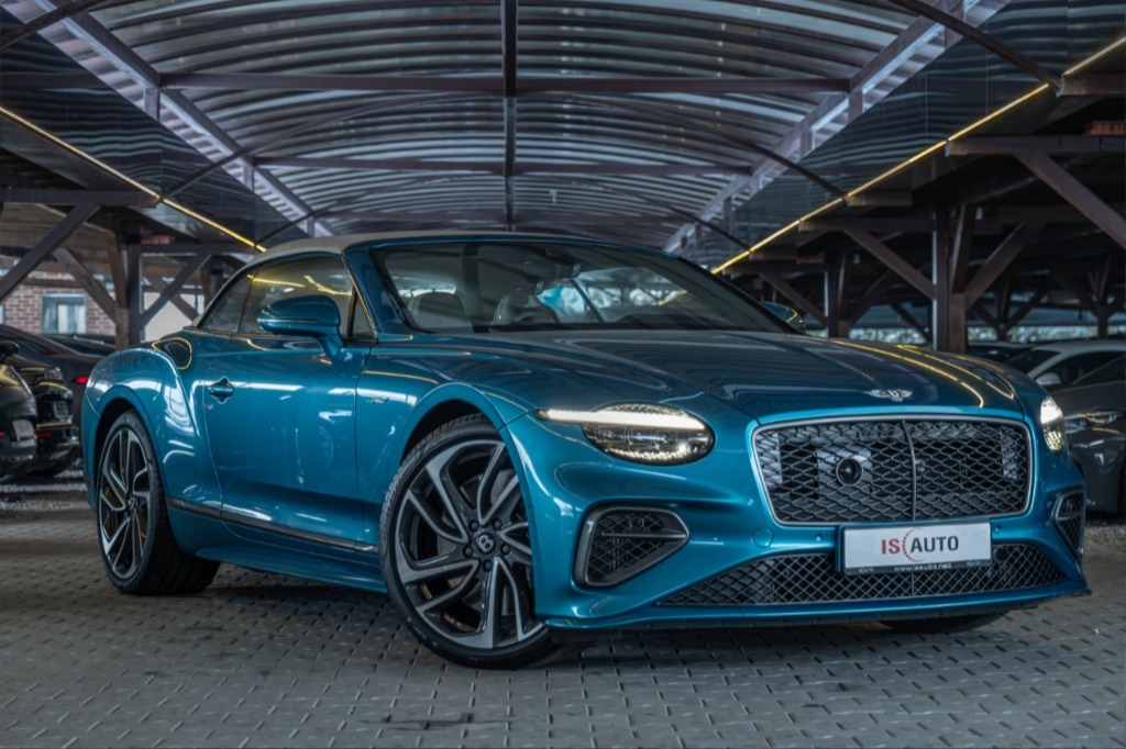 2025 Bentley, Bulgarien — Foto 1