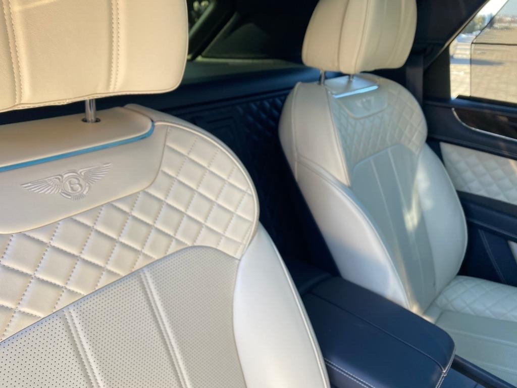 2017 Bentley, 135.000 km, Bulgarien — Foto 4 z 8