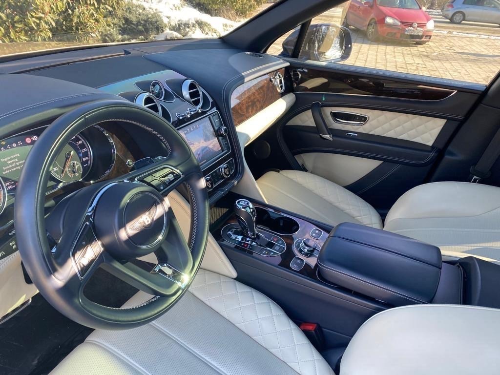2017 Bentley, 135.000 km, Bulgarien — Foto 5 z 8