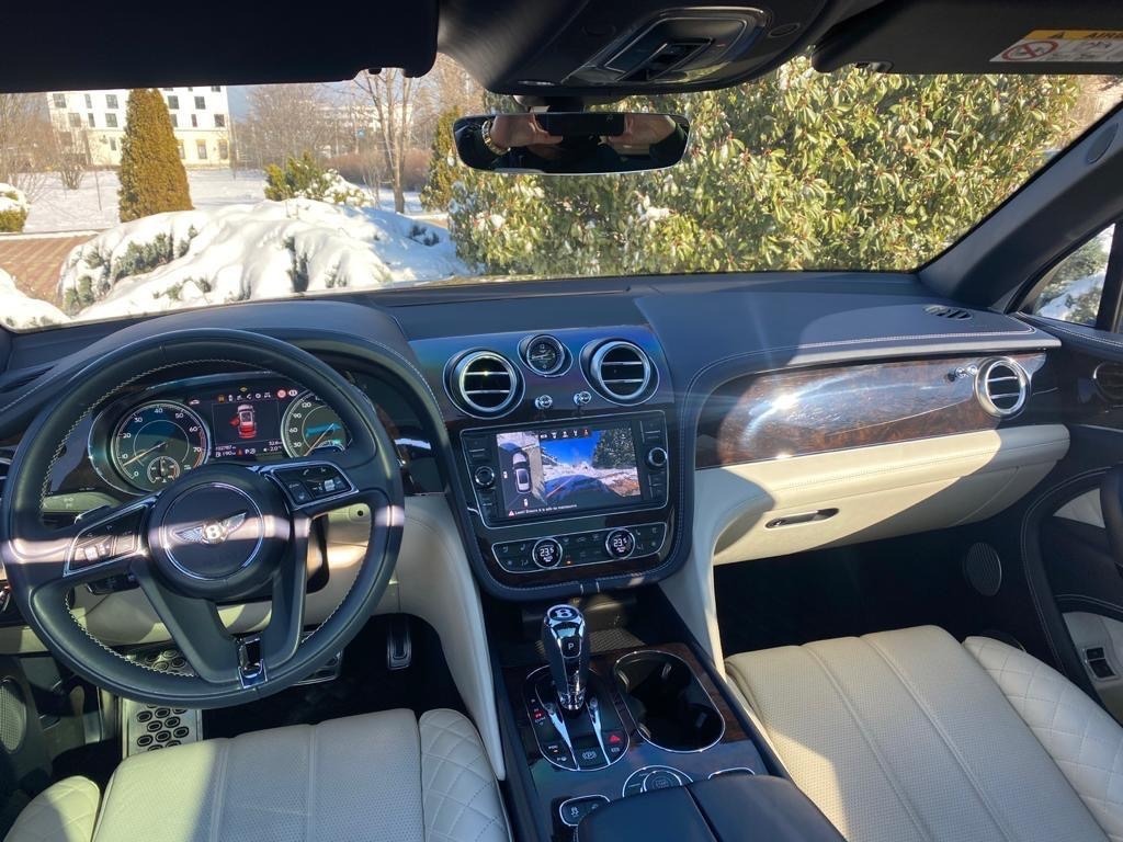 2017 Bentley, 135.000 km, Bulgarien — Foto 6 z 8