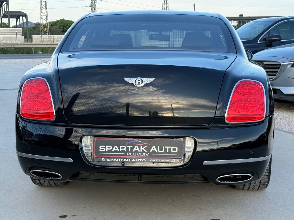 2011 Bentley, 55.000 km, Bulgarien — Foto 5 z 15