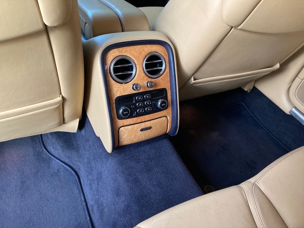2006 Bentley, 240.000 km, Bulgarien — Foto 8 z 14