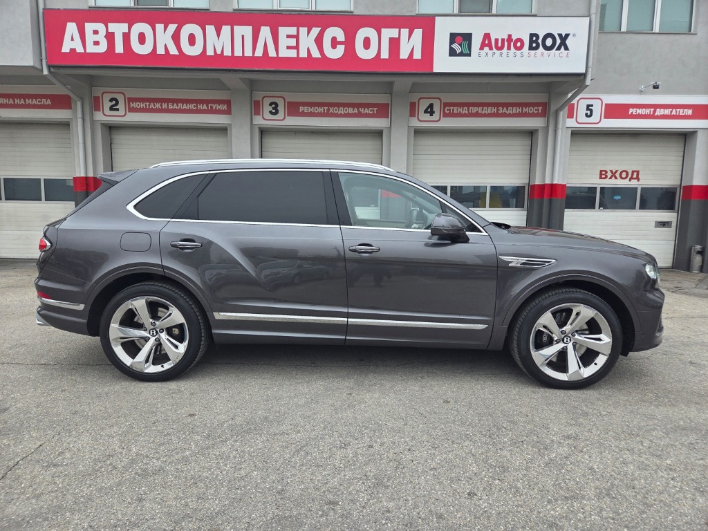 2024 Bentley, 44.000 km, Bulgarien — Foto 5 z 15