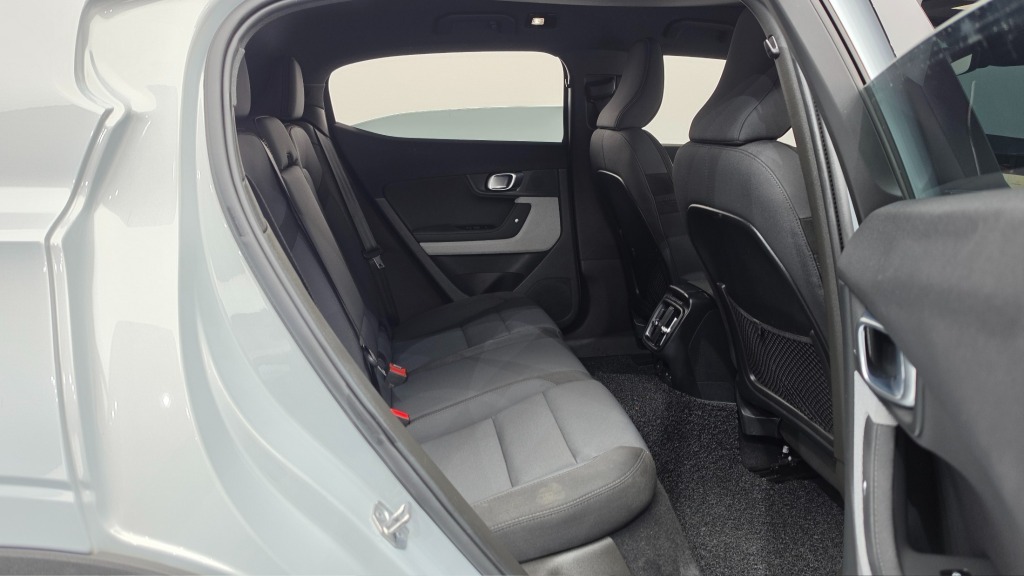 2022 Polestar, 99.240 km, Bulgarien — Foto 11 z 15