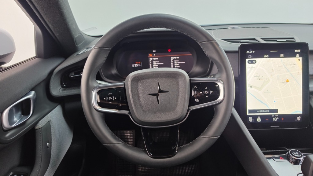 2022 Polestar, 99.240 km, Bulgarien — Foto 13 z 15