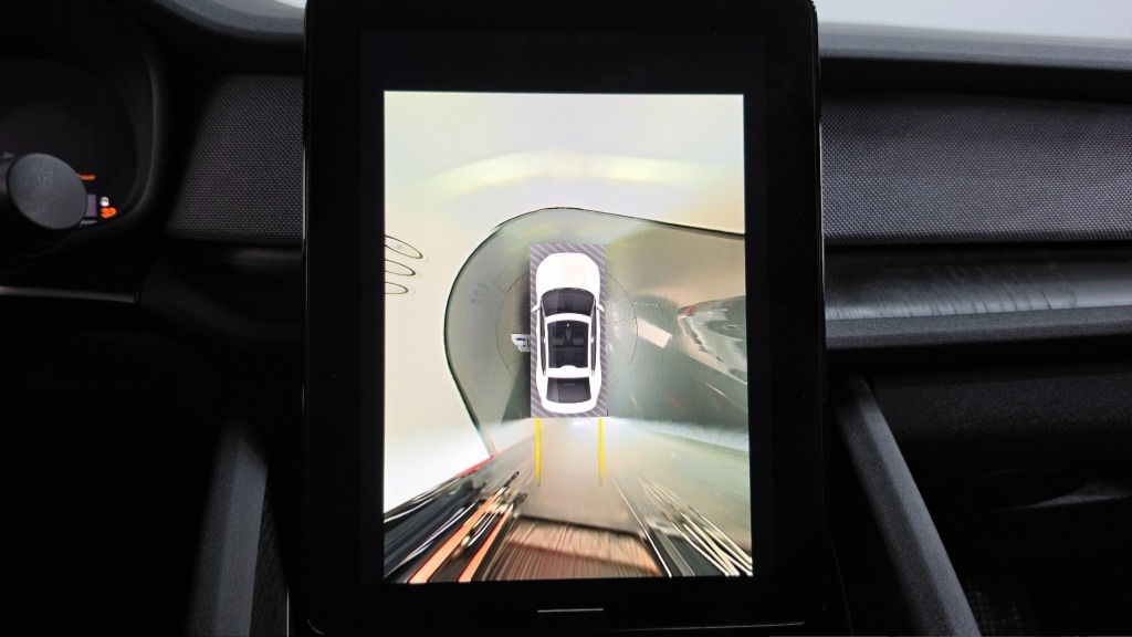 2022 Polestar, 99.240 km, Bulgarien — Foto 14 z 15