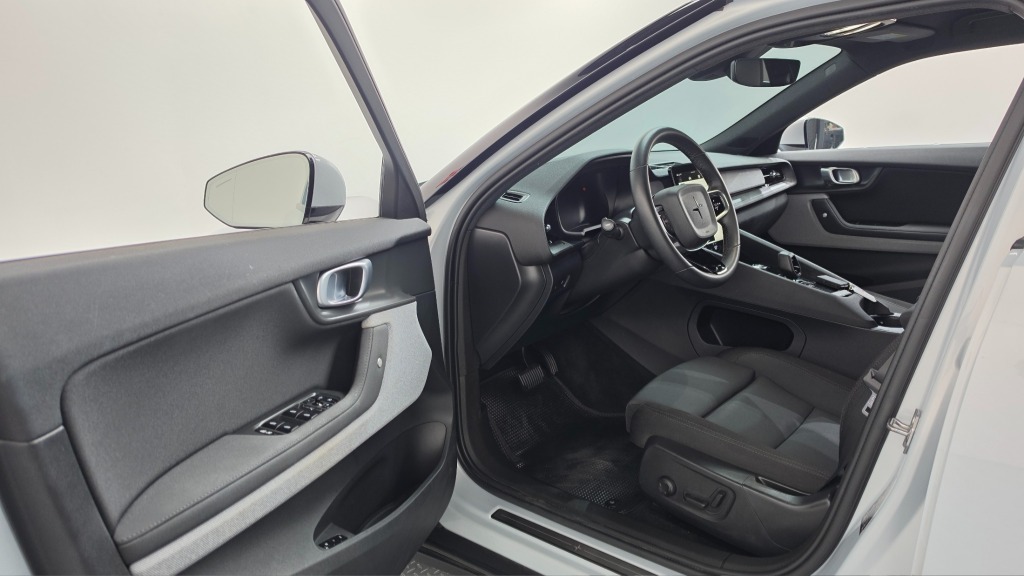 2022 Polestar, 99.240 km, Bulgarien — Foto 9 z 15