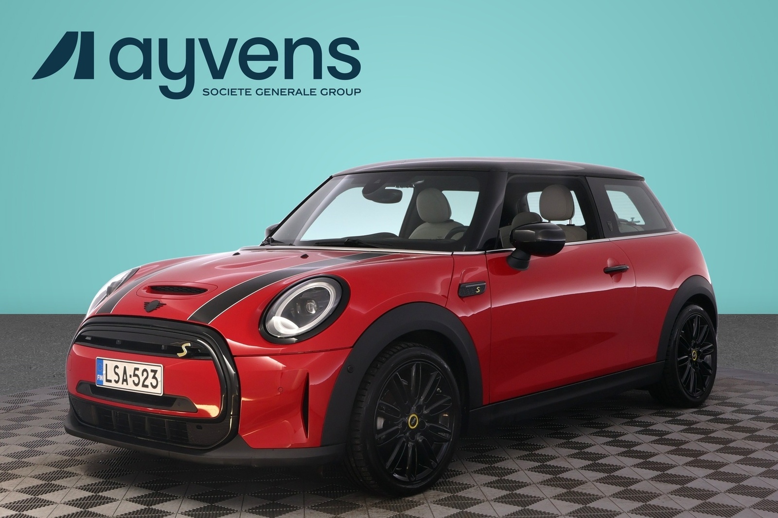 2023 MINI hatchback, 38.000 km, Finsko — Foto 1