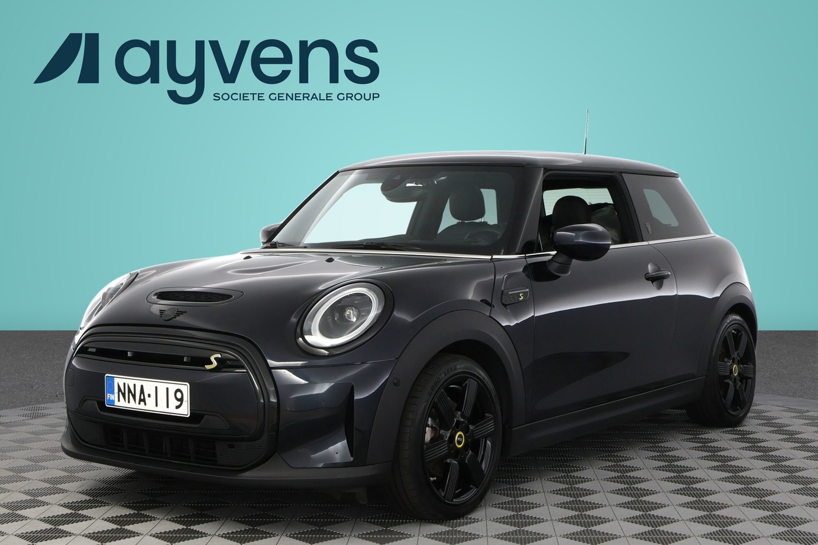 2023 MINI hatchback, 30.000 km, Finsko — Foto 1