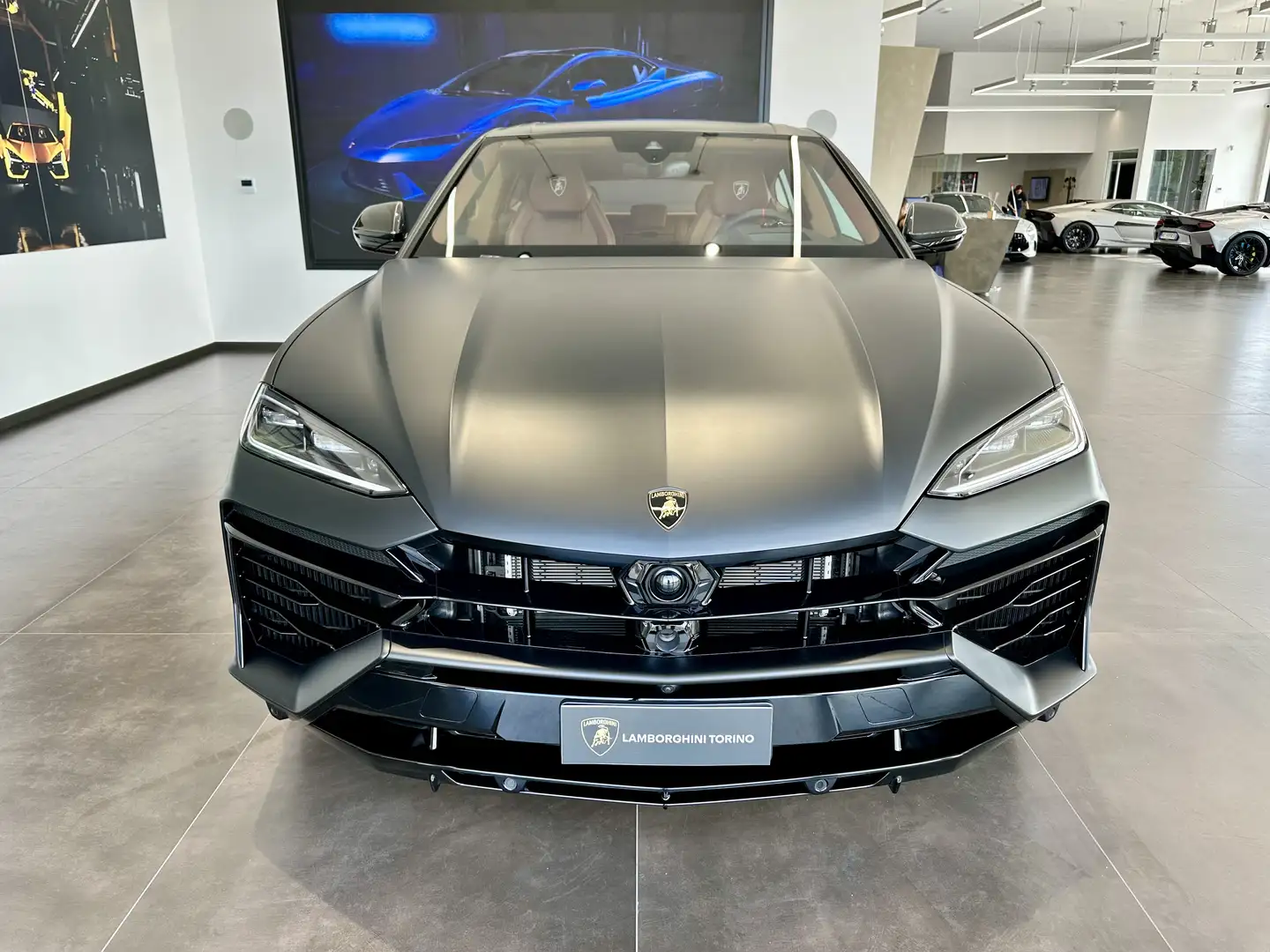 2026 Lamborghini Urus, 61 km, Italien — Foto 2 z 12