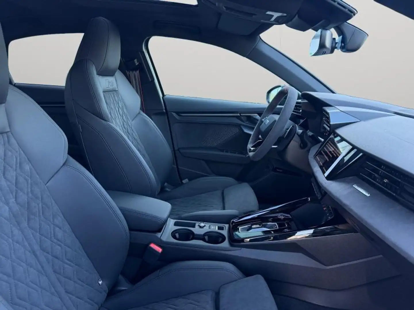 2026 Audi RS3, 10 km, Luxemburg — Foto 10 z 12