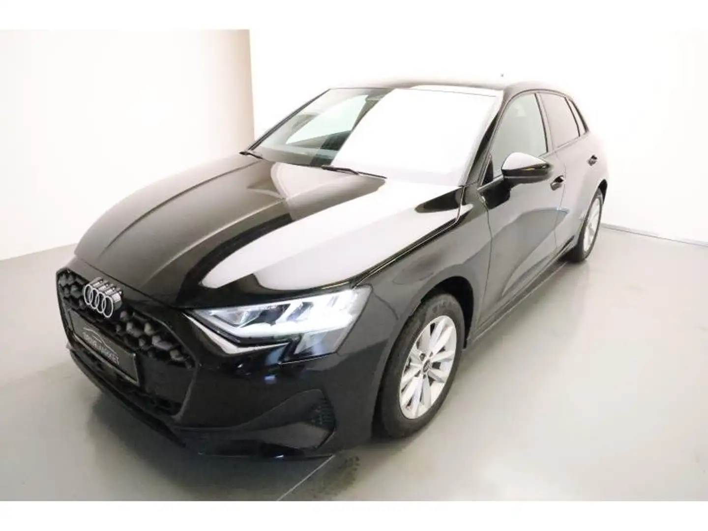 2026 Audi A3, 8.100 km, Lucembursko — Foto 1