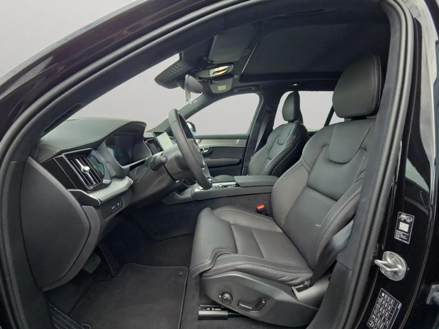 2026 Volvo XC90, schwarz, 1.500 km, Luxemburg — Foto 10 z 24