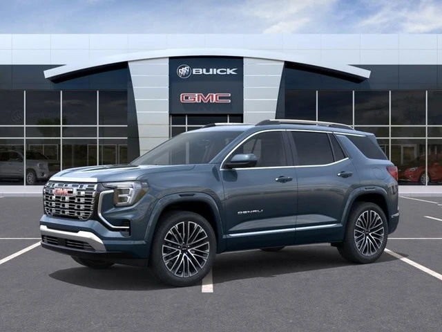 2027 GMC Terrain Denali, blau, 6 km, Import Kanada — Foto 2 z 5