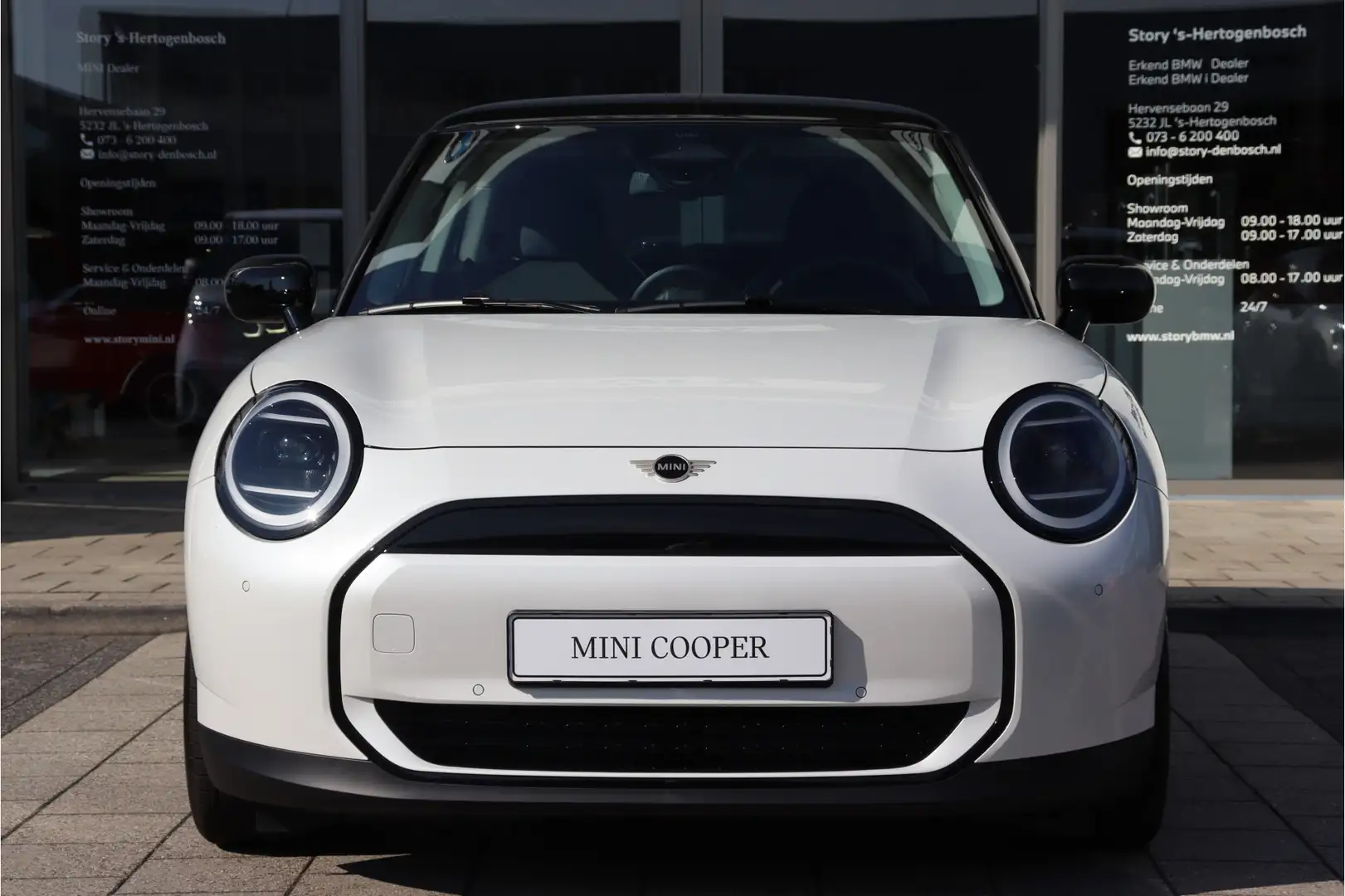 2026 MINI Cooper E, 1 km, Niederlande — Foto 2 z 18