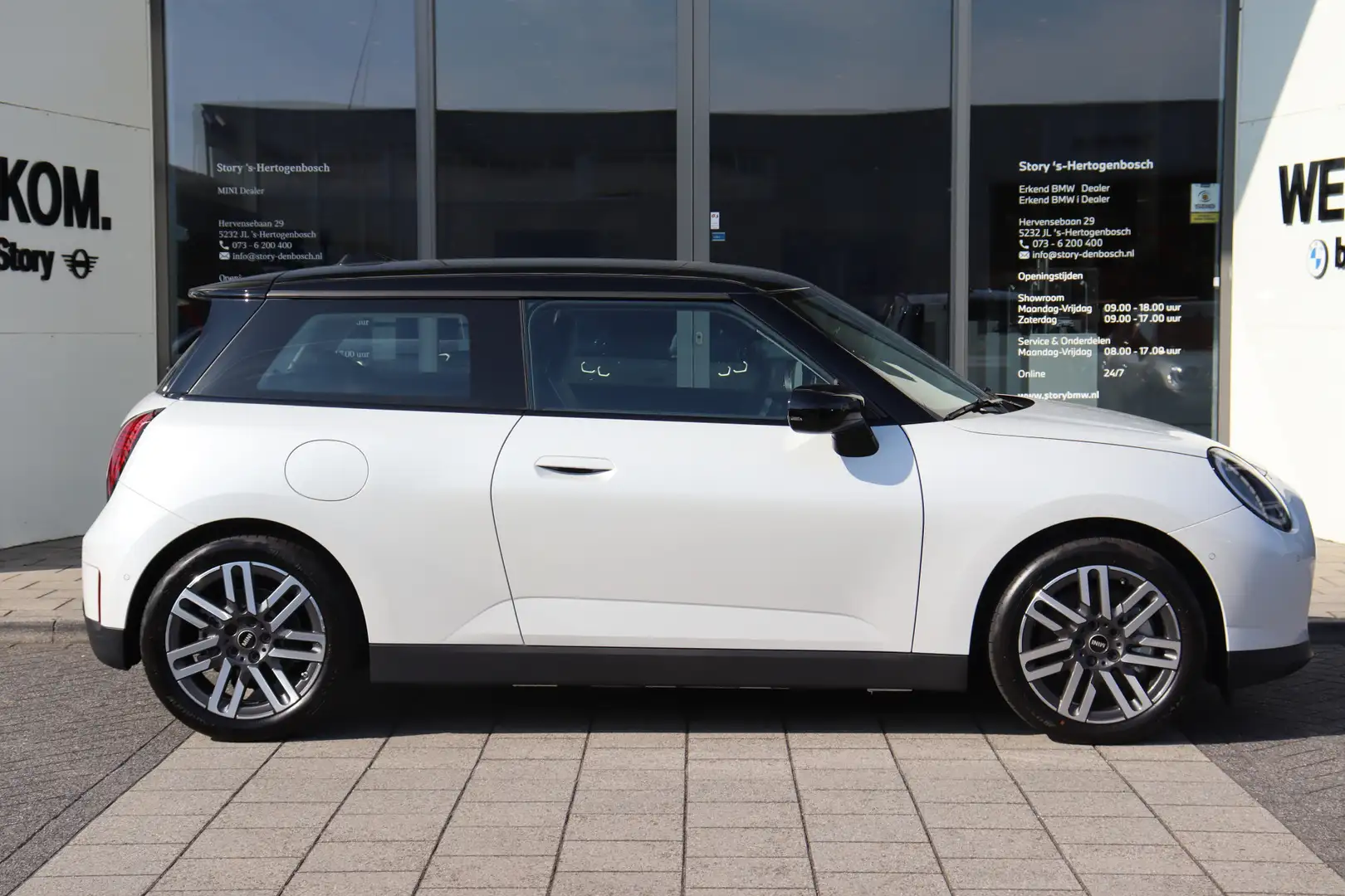 2026 MINI Cooper E, 1 km, Niederlande — Foto 9 z 18