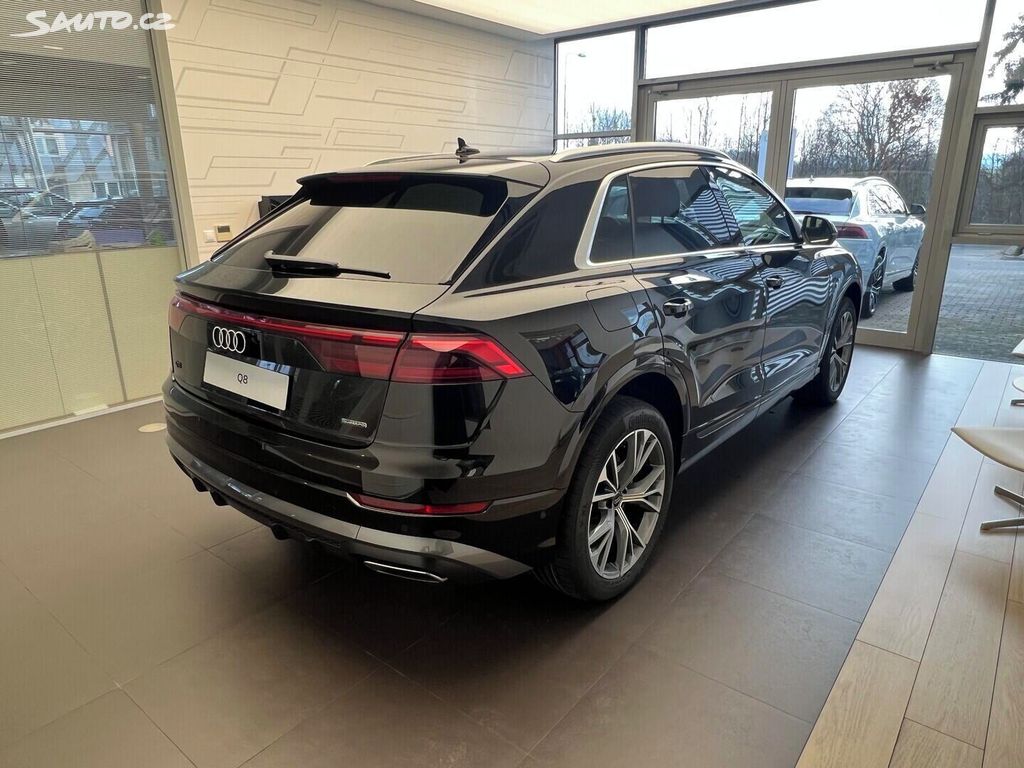2026 Audi Q8, 5 km, Tschechien — Foto 3 z 3