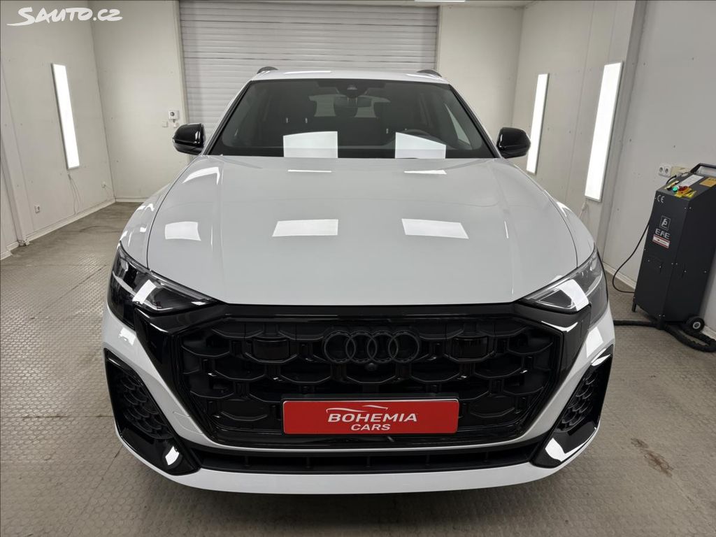 2025 Audi Q8, 10 km, Tschechien — Foto 2 z 3