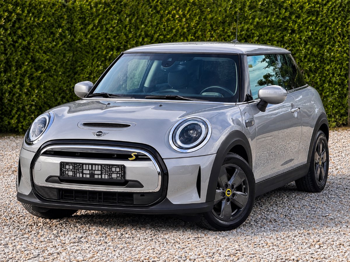 2023 MINI Cooper E, 36.000 km, Slowakei — Foto 1