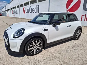 2024 MINI Cooper S, 19.700 km, Slowakei — Foto 2 z 5