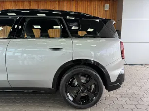 2025 MINI Countryman, 15.000 km, Slowakei — Foto 4 z 5