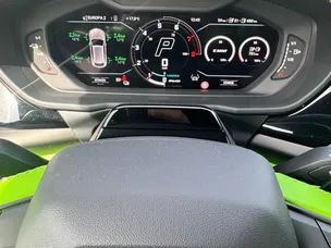 2026 Lamborghini Urus, 20 km, Slowakei — Foto 2 z 5