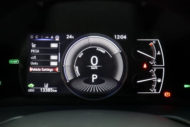 2025 Lexus ES LUXURY, silber, 13.384 km, Import Kanada — Foto 12 z 20
