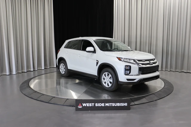 2026 Mitsubishi Rvr ES, weiß, 100 km, Import Kanada — Foto 1
