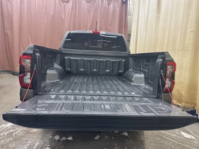 2026 Ford Ranger LARIAT, grau, 25 km, Import Kanada — Foto 1