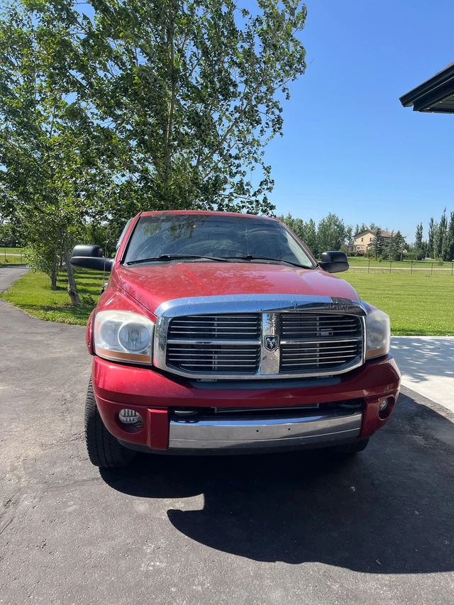 2006 Dodge Ram2500, 320.000 km, Import Kanada — Foto 1 z 5 2006 Dodge Ram2500, 320.000 km, Import Kanada — Foto 1 z 5